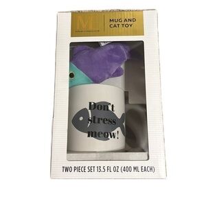 Modern Expressions New cat mug and cat toy gift set